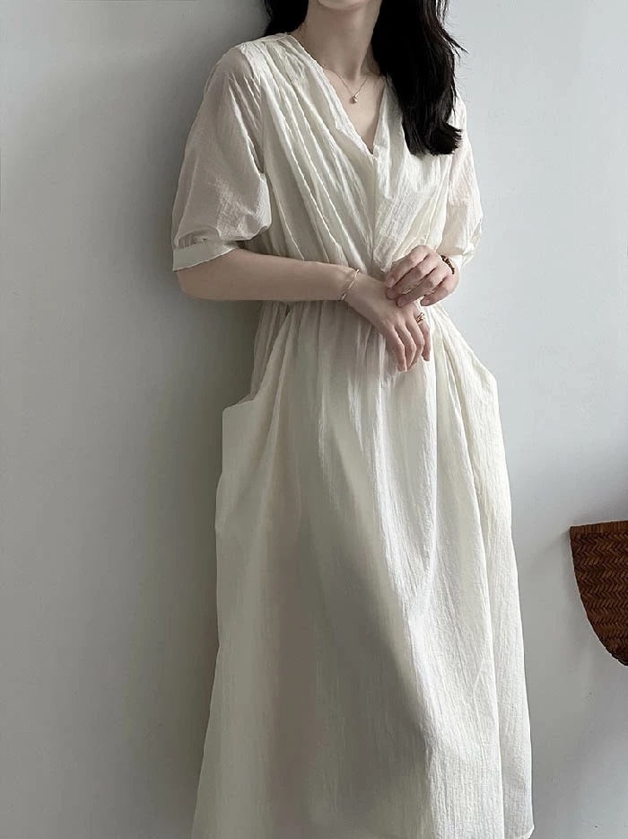 ワンピース 夏 レディース 半袖 Vネック シワ加工 ロング丈 ワンピース 大きいサイズ 夏 秋 ビッグシルエット 幅広カフス お洒落 体型カバー 着痩せ 涼しげ ひんやり 肌触り優しく シンプル カ ワンピース 夏 レディース 半袖 Vネック シワ加工 ロング丈 ワンピース 大きいサイズ 夏 秋 ビッグシルエット 幅広カフス お洒落 体型カバー 着痩せ 涼しげ ひんやり 肌触り優しく シンプル カ