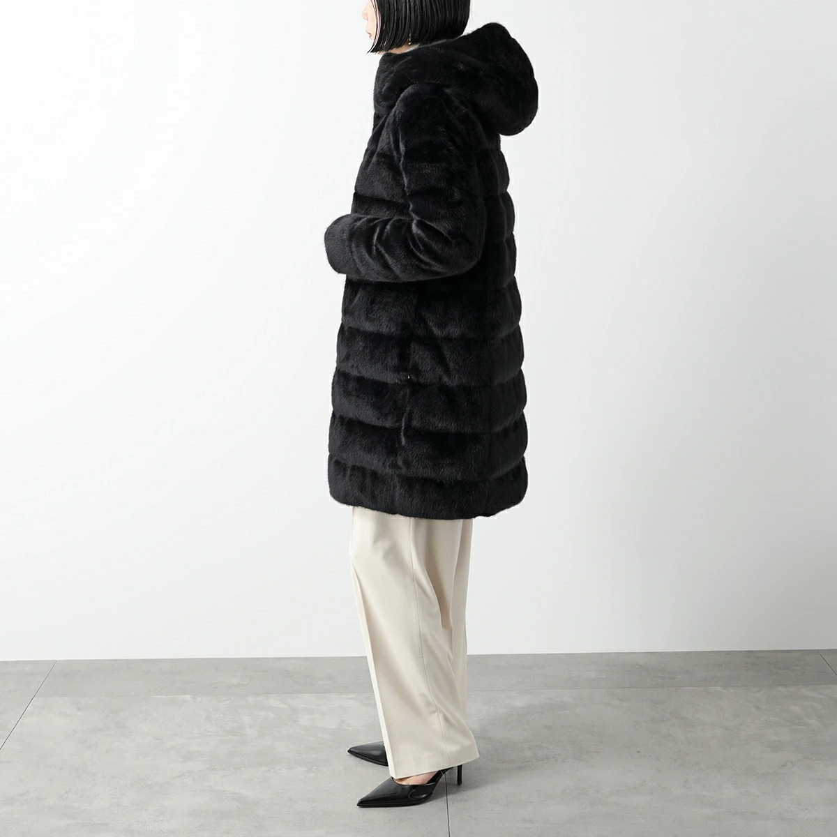 値下げ済み！HERNO ヘルノ ロングダウンコート フード取り外し可 HERNO ヘルノ ロング ダウンコート 取り外し可能ファーフード - ダウン