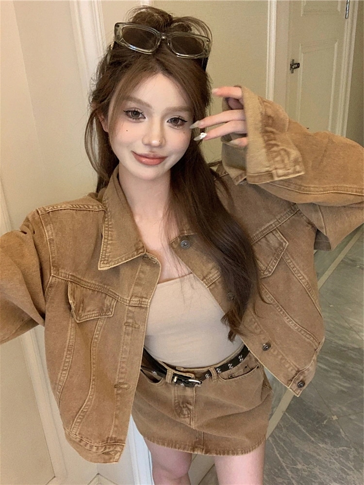 2025 秋冬 2点セット レトロっぽ カジュアル に 王道 ボタンアウター ショート丈トップスジャケット加工 ミニ丈 ハイウエストストレートセットアップ コーデ 韓国系ファッション 上下レディース 2025 秋冬 2点セット レトロっぽ カジュアル に 王道 ボタンアウター ショート丈トップスジャケット加工 ミニ丈 ハイウエストストレートセットアップ コーデ 韓国系ファッション 上下レディース