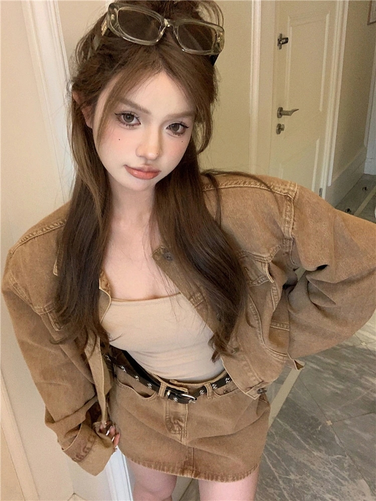 2025 秋冬 2点セット レトロっぽ カジュアル に 王道 ボタンアウター ショート丈トップスジャケット加工 ミニ丈 ハイウエストストレートセットアップ コーデ 韓国系ファッション 上下レディース 2025 秋冬 2点セット レトロっぽ カジュアル に 王道 ボタンアウター ショート丈トップスジャケット加工 ミニ丈 ハイウエストストレートセットアップ コーデ 韓国系ファッション 上下レディース