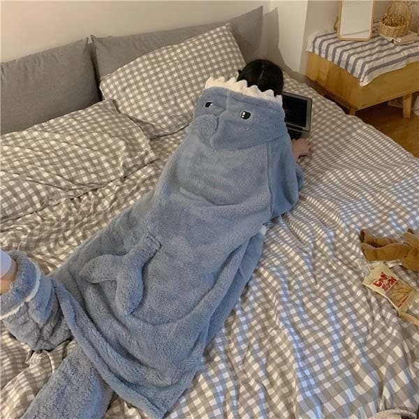 【激安開催!】もこもこパジャマ ナイトガウン レディース サメ柄 冬 かわいい 上下ゼット 長袖 ルームウェア 帽子付き 着る毛布 もこもこ パジャマ 部屋着 寝間着 おうち時間 女性用 ふわふわ 前 【激安開催!】もこもこパジャマ ナイトガウン レディース サメ柄 冬 かわいい 上下ゼット 長袖 ルームウェア 帽子付き 着る毛布 もこもこ パジャマ 部屋着 寝間着 おうち時間 女性用 ふわふわ 前