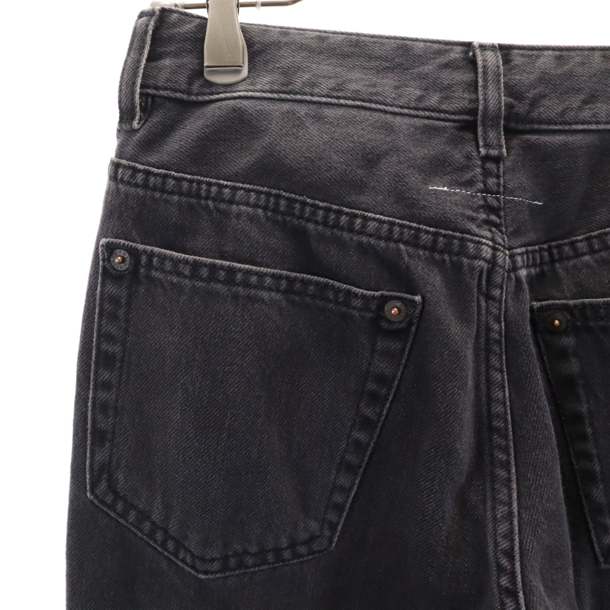 MM6 Maison Margiela エムエムシックス メゾンマルジェラ カットオフ スリムデニムパンツ 38 ブラック系 ジーンズ レディース 古着 MM6 Maison Margiela エムエムシックス メゾンマルジェラ カットオフ スリムデニムパンツ 38 ブラック系 ジーンズ レディース 古着