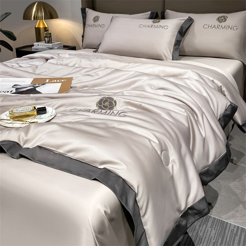 寝具 アイスシルクの夏の掛け布団4ピース涼感エアコン掛け布団シングルダブル