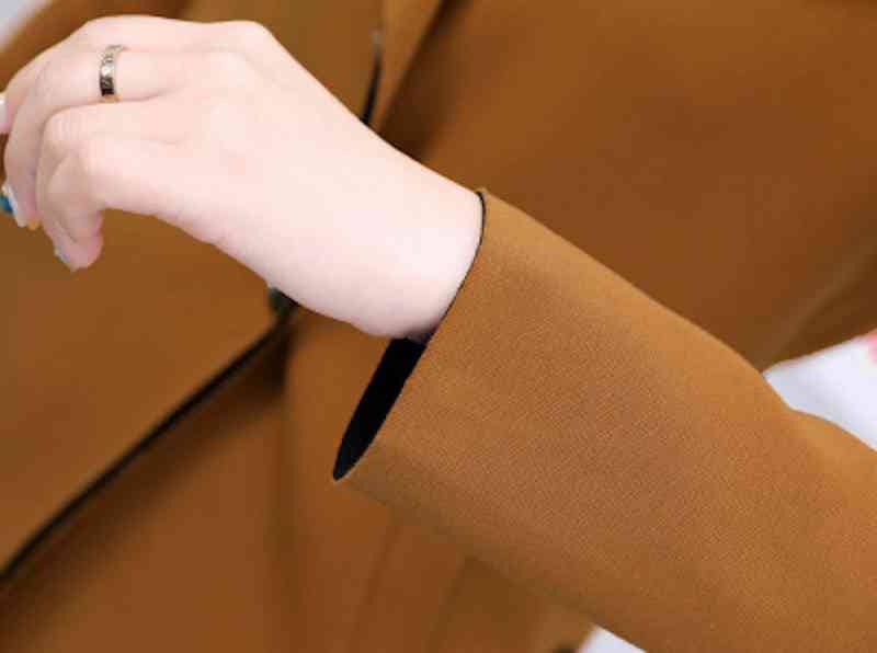 チェスターコート レディース 軽い 着こなし ステンカラーコート ショート 40代 秋 トレンチコート 英国 50代 服 チェック 細身 ショート丈 人気 春 キャメル ダブル ブランド アウター 大
