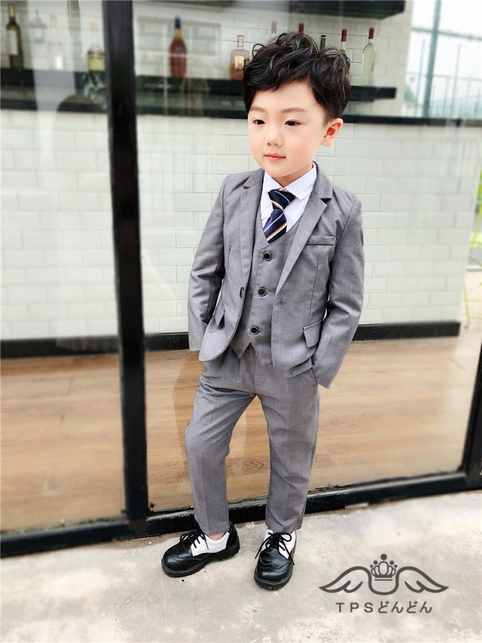 !入学スーツ 男の子 入園スーツ キッズ 男の子 フォーマルスーツ 男の子 おしゃれ 子供スーツ 男の子 子供服 男の子 入園式 男の子 90 入学式 子供服 卒園式 スーツ 男の子 七五三 結婚式 !入学スーツ 男の子 入園スーツ キッズ 男の子 フォーマルスーツ 男の子 おしゃれ 子供スーツ 男の子 子供服 男の子 入園式 男の子 90 入学式 子供服 卒園式 スーツ 男の子 七五三 結婚式