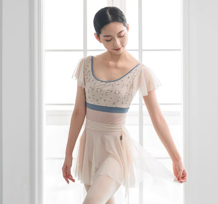 バレエ レオタード 大人用 チュール切り替え 袖フリル Uネック 小花刺繍 繊細 背中セクシー レディース バレエ 練習着 レッスンウェア バレエ用品 新体操 専門 ダンス ウェア パッドポケット 高 バレエ レオタード 大人用 チュール切り替え 袖フリル Uネック 小花刺繍 繊細 背中セクシー レディース バレエ 練習着 レッスンウェア バレエ用品 新体操 専門 ダンス ウェア パッドポケット 高