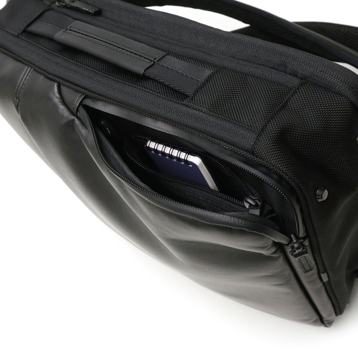 正規品5年保証 リュック メンズ ブランド 本革 ナイロン 通勤 13L A4 撥水 PC収納 15インチ ビジネスリュック 日本製 ガジェタブル DPL 30521