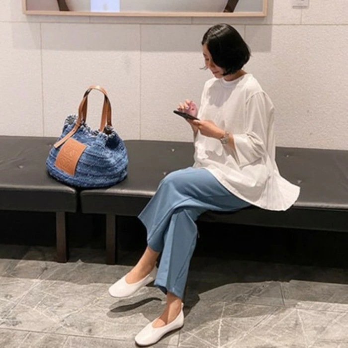 2021年 春夏 新作 2color プリーツ バック Aライン トップス 長袖 2021年 春夏 新作 2color プリーツ バック Aライン トップス 長袖