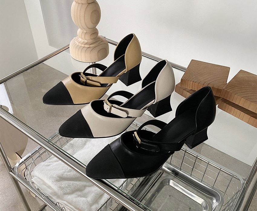 パンプス セパレート キャップトゥ ストラップ ポインテッドトゥ 黒 ベージュ アイボリー