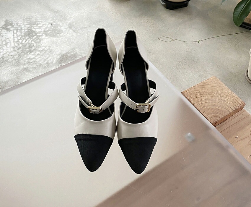 パンプス セパレート キャップトゥ ストラップ ポインテッドトゥ 黒 ベージュ アイボリー
