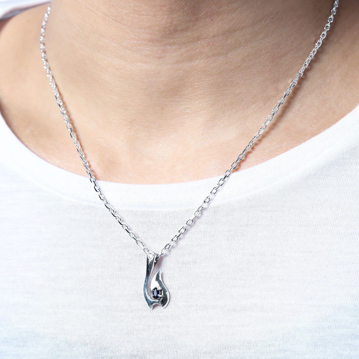 ペンダントネックレス メンズ フィッシュフック サファイヤ シルバー925 銀製品 釣り針 シンプル ペンダントネックレス メンズ フィッシュフック サファイヤ シルバー925 銀製品 釣り針 シンプル