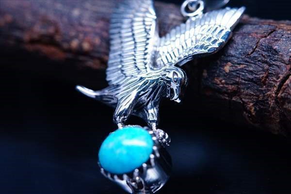 silver925 全長6㎝ 中イーグル インディアンジュエリー ペンダント silver925 全長6㎝ 中イーグル インディアンジュエリー ペンダント