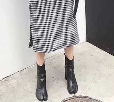 異国風 レディース ブーツ ショートブーツ ハイヒール 太ヒール 8 美脚 脚長 足袋風 馬蹄風 革 大人可愛い きれいめ シンプル カジュアル 上品 おしゃれ かっこいい エレガント マニッシュ 異国風 レディース ブーツ ショートブーツ ハイヒール 太ヒール 8 美脚 脚長 足袋風 馬蹄風 革 大人可愛い きれいめ シンプル カジュアル 上品 おしゃれ かっこいい エレガント マニッシュ