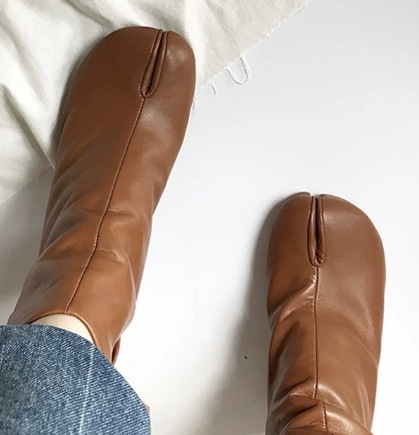 異国風 レディース ブーツ ショートブーツ ハイヒール 太ヒール 8 美脚 脚長 足袋風 馬蹄風 革 大人可愛い きれいめ シンプル カジュアル 上品 おしゃれ かっこいい エレガント マニッシュ 異国風 レディース ブーツ ショートブーツ ハイヒール 太ヒール 8 美脚 脚長 足袋風 馬蹄風 革 大人可愛い きれいめ シンプル カジュアル 上品 おしゃれ かっこいい エレガント マニッシュ