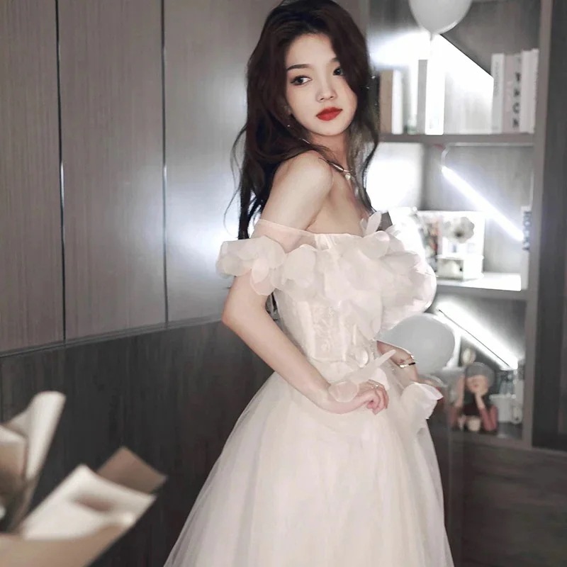 Hot!!!ドレス 成人式 司会者 二次会 パーティードレス 演奏会 キャバドレス イブニング 人气新作ホワイト 卒業式 発表会 パーティー 披露宴 誕生日 フレンチ 結婚式 ワンピース