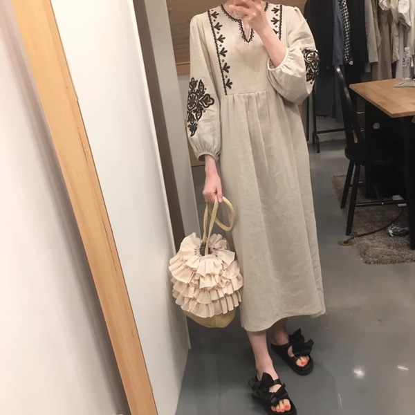 2カラー ルーズなハーフオープンカラーの長袖ドレス レディース ワンピース ドレス フレアスカート ロングスカート 膝下 ロング ミドル丈 長袖 襟なし ノーカラー フレア ストレート 2カラー ルーズなハーフオープンカラーの長袖ドレス レディース ワンピース ドレス フレアスカート ロングスカート 膝下 ロング ミドル丈 長袖 襟なし ノーカラー フレア ストレート