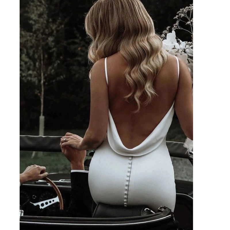 白い魚の尾のドレスの春の新型の深いvネックは身を修めて背を出して尾のウェディングドレスを引きずります 白い魚の尾のドレスの春の新型の深いvネックは身を修めて背を出して尾のウェディングドレスを引きずります