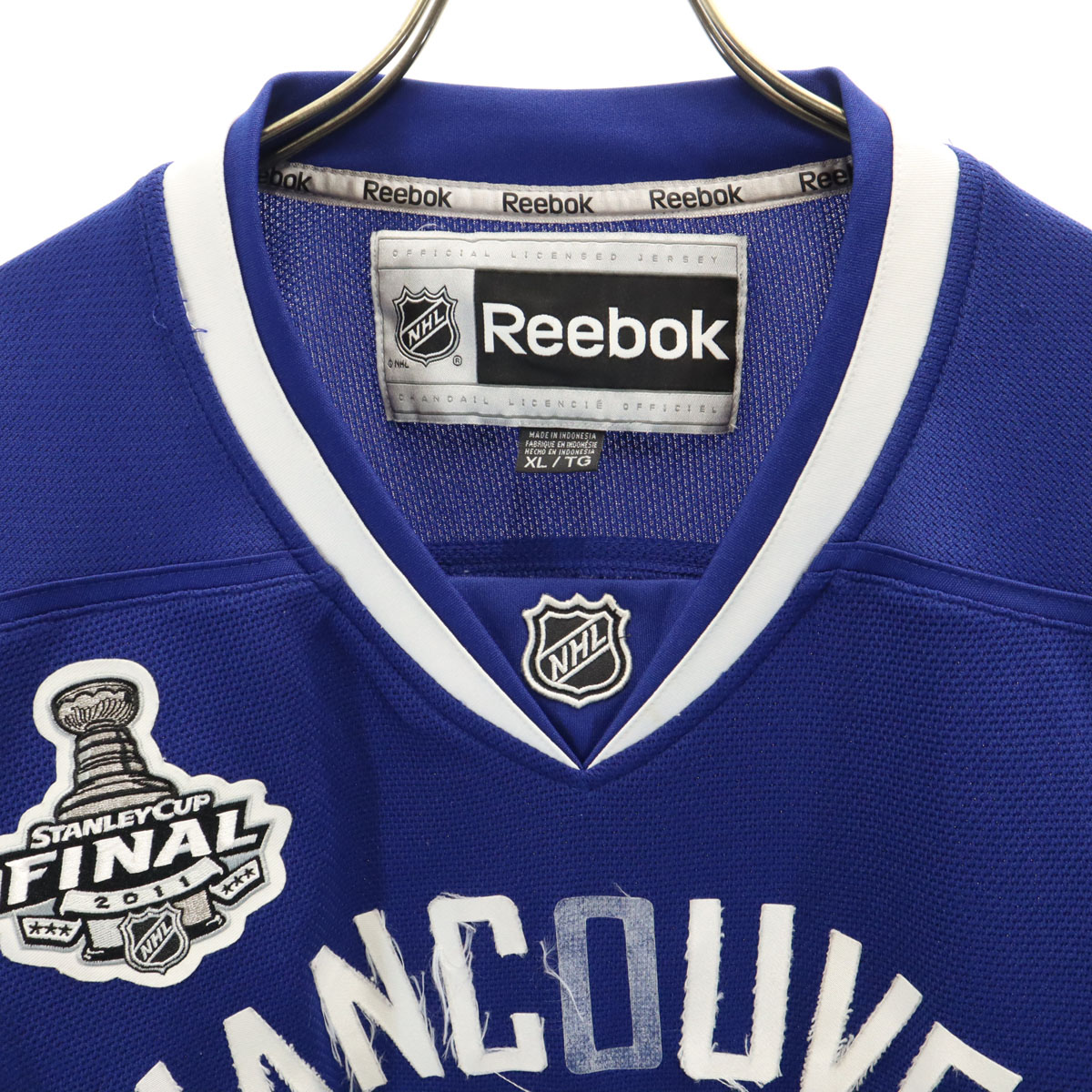 NHL バンクーバー・カナックス 長袖 ゲーム シャツ XL 青紺 ホッケー Vancouver Canucks メンズ 古着 NHL バンクーバー・カナックス 長袖 ゲーム シャツ XL 青紺 ホッケー Vancouver Canucks メンズ 古着