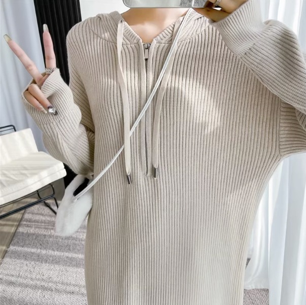 ワンピース 膝下 袖あり 長袖 デザイン 美ライン ニュアンス ファスナー リブ 伸縮性 フード付き カラバリ かわいい 大人可愛い きれいめ シンプル カジュアル 大人 上品 おしゃれ お洒落