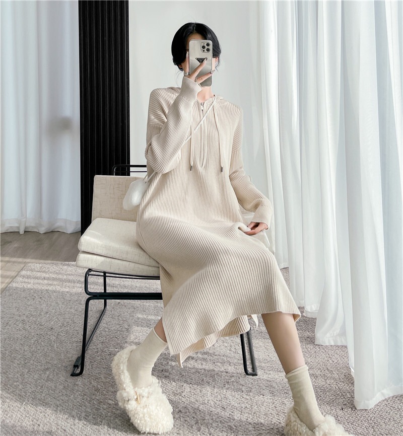 ワンピース 膝下 袖あり 長袖 デザイン 美ライン ニュアンス ファスナー リブ 伸縮性 フード付き カラバリ かわいい 大人可愛い きれいめ シンプル カジュアル 大人 上品 おしゃれ お洒落