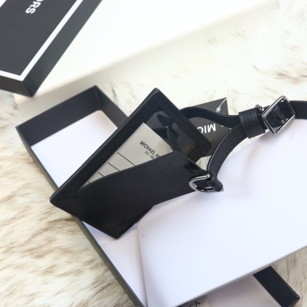 即発 メンズ アウトレット レザー ラゲッジタグ 名札 36H6LGFV1L 即発 メンズ アウトレット レザー ラゲッジタグ 名札 36H6LGFV1L