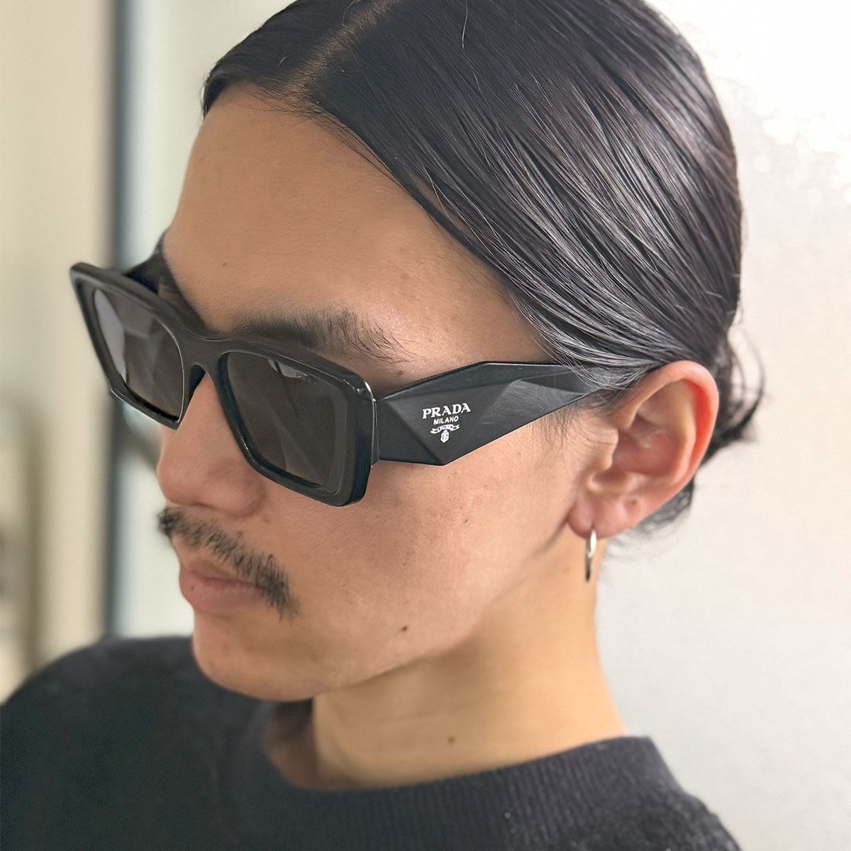 プラダPRADA ⭐️サングラス SPR230-Aブラック キャッツアイ