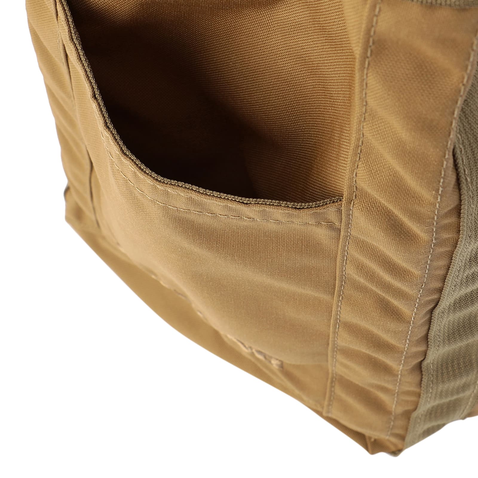 正規品 バッグ トートバッグ FREIGHTER ARMOR メンズ レディース 23.6L 大きめ MADE IN USA 大容量 軽量 ビジネスバッグ 旅行 A4 ブランド 正規品 バッグ トートバッグ FREIGHTER ARMOR メンズ レディース 23.6L 大きめ MADE IN USA 大容量 軽量 ビジネスバッグ 旅行 A4 ブランド