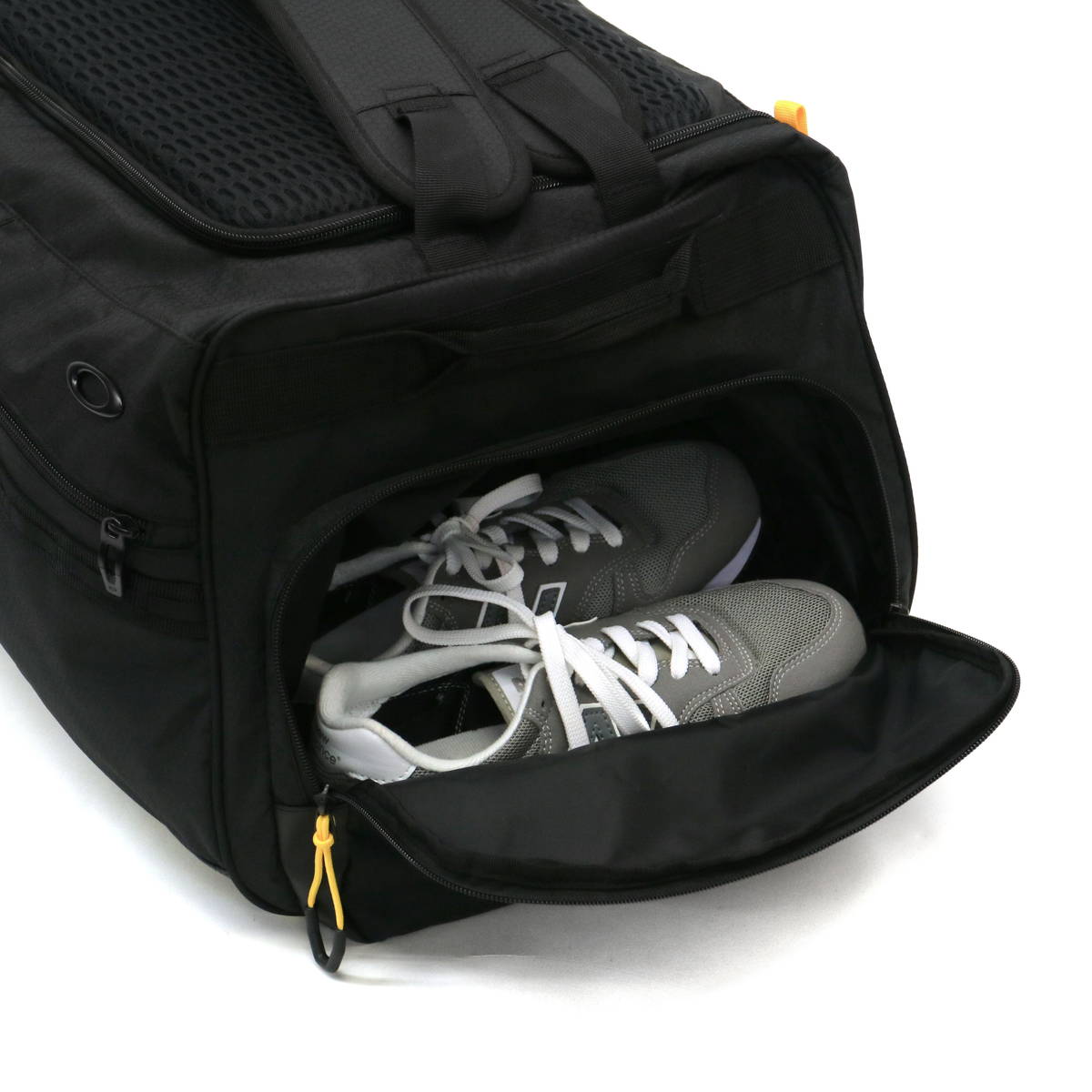 Qoo10] Oakley オークリー ボストンバッグ OAKLEY