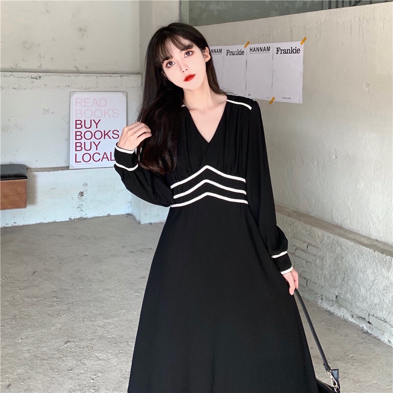 ワンピース ミモレ 袖あり 長袖 Vネック 襟なし フレア デザイン トリム 美ライン ニュアンス ラインデザイン かわいい 大人可愛い きれいめ シンプル カジュアル 大人 上品 おしゃれ お洒落 ワンピース ミモレ 袖あり 長袖 Vネック 襟なし フレア デザイン トリム 美ライン ニュアンス ラインデザイン かわいい 大人可愛い きれいめ シンプル カジュアル 大人 上品 おしゃれ お洒落