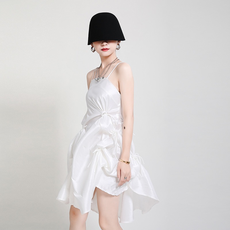 キャミワンピース暗黒小衆デザイン感多しわ引きひも吊りスカート不規則ワンピース パーティードレス