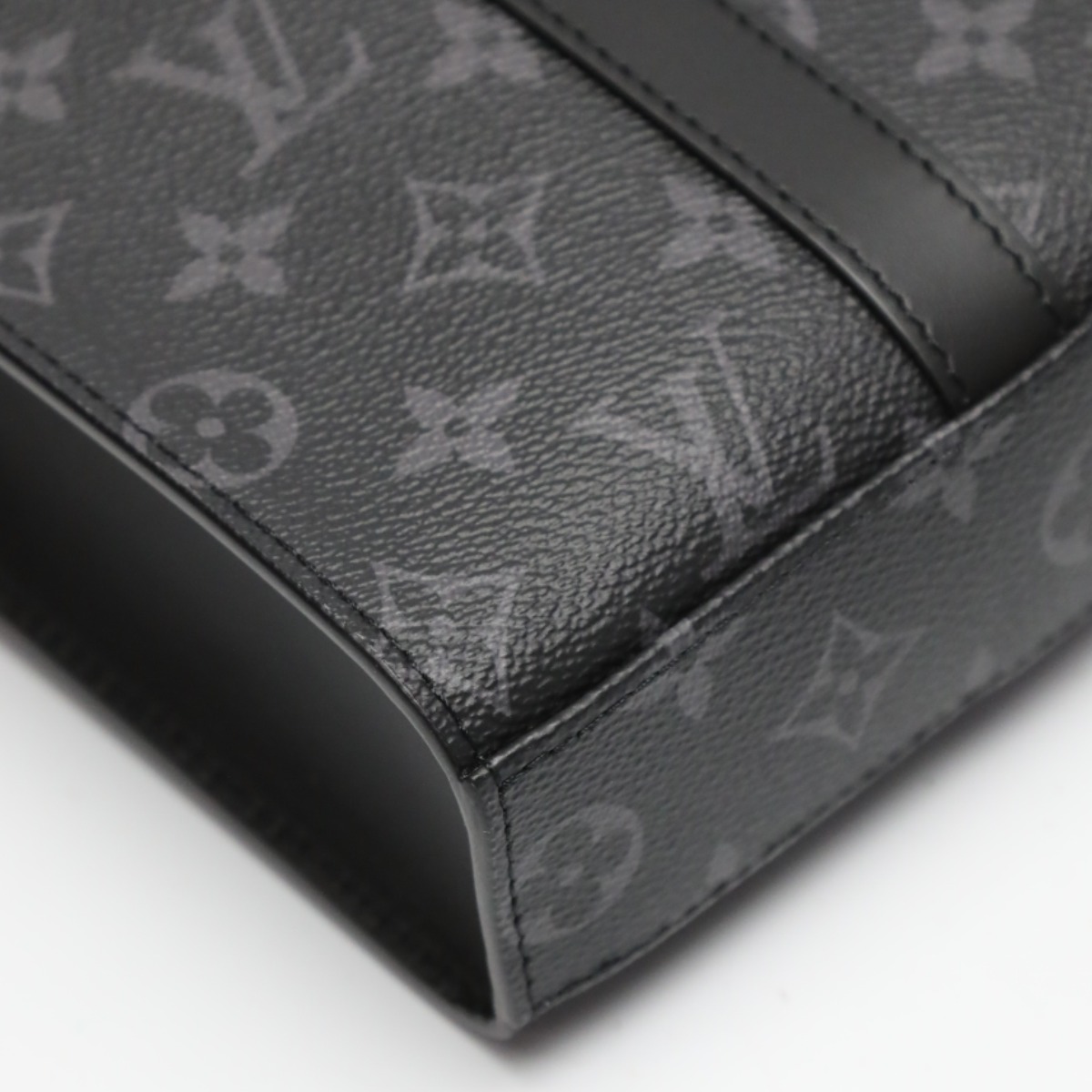 M46456 サックプラ・クロス モノグラム・エクリプス ショルダーバッグ ブラック M46456 サックプラ・クロス モノグラム・エクリプス ショルダーバッグ ブラック