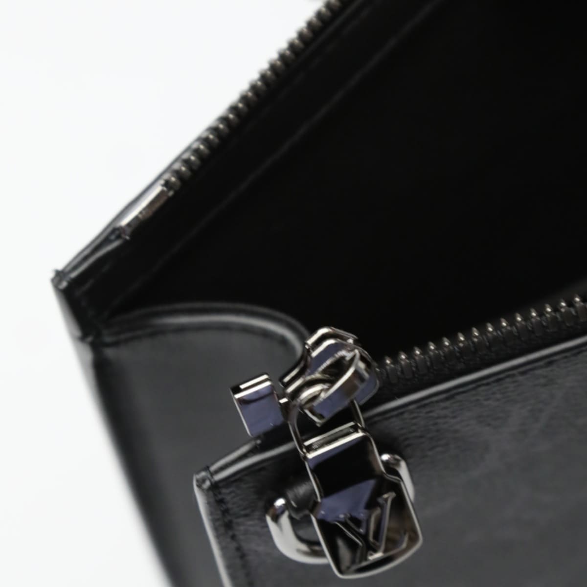 M46456 サックプラ・クロス モノグラム・エクリプス ショルダーバッグ ブラック M46456 サックプラ・クロス モノグラム・エクリプス ショルダーバッグ ブラック