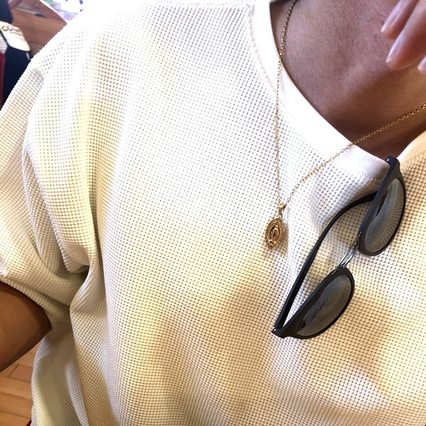 ペアネックレス ペアハワイアンジュエリー マリア スクロール 金属アレルギー対応 サージカル