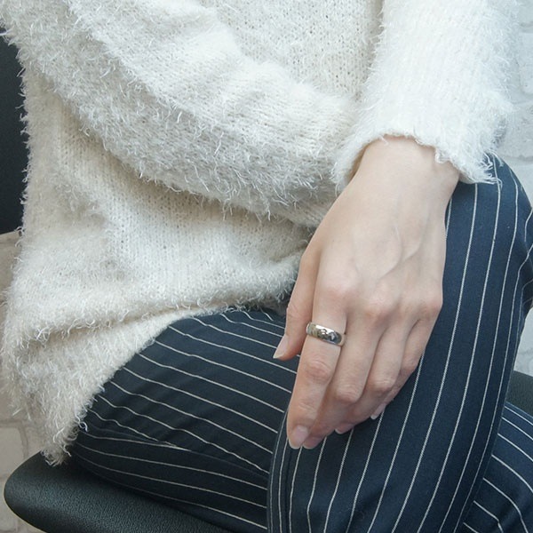 ユニセックスリング 指輪 男女兼用 レディース メンズ サージカルステンレス 太め艶感リング シンプル 丸みライン クリスマス プレゼント 誕生日 傷がつきにくく変色しにくい