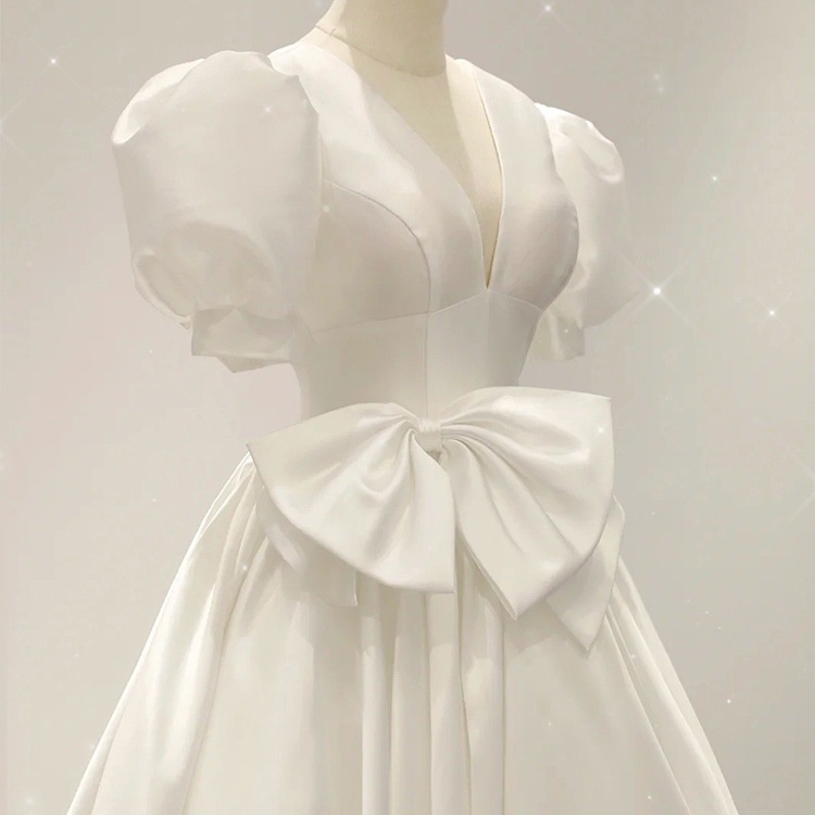 ドレス 衣装 ウエディングドレス 披露宴ドレス 半袖 パフスリーブ Vネック ロングドレス ウエストリボン 切り替えデザイン フレア 切り替えデザイン ステージドレス 発表会 フレア かわいい