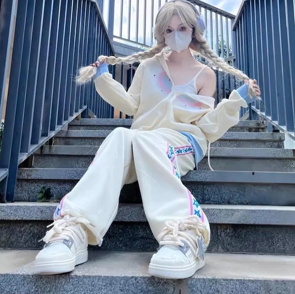 CHANEL スポーツライン　ベロア　ジャケット　パーカー　パンツ　セットアップ CHANEL スポーツライン ベロア ジャケット パーカー パンツ