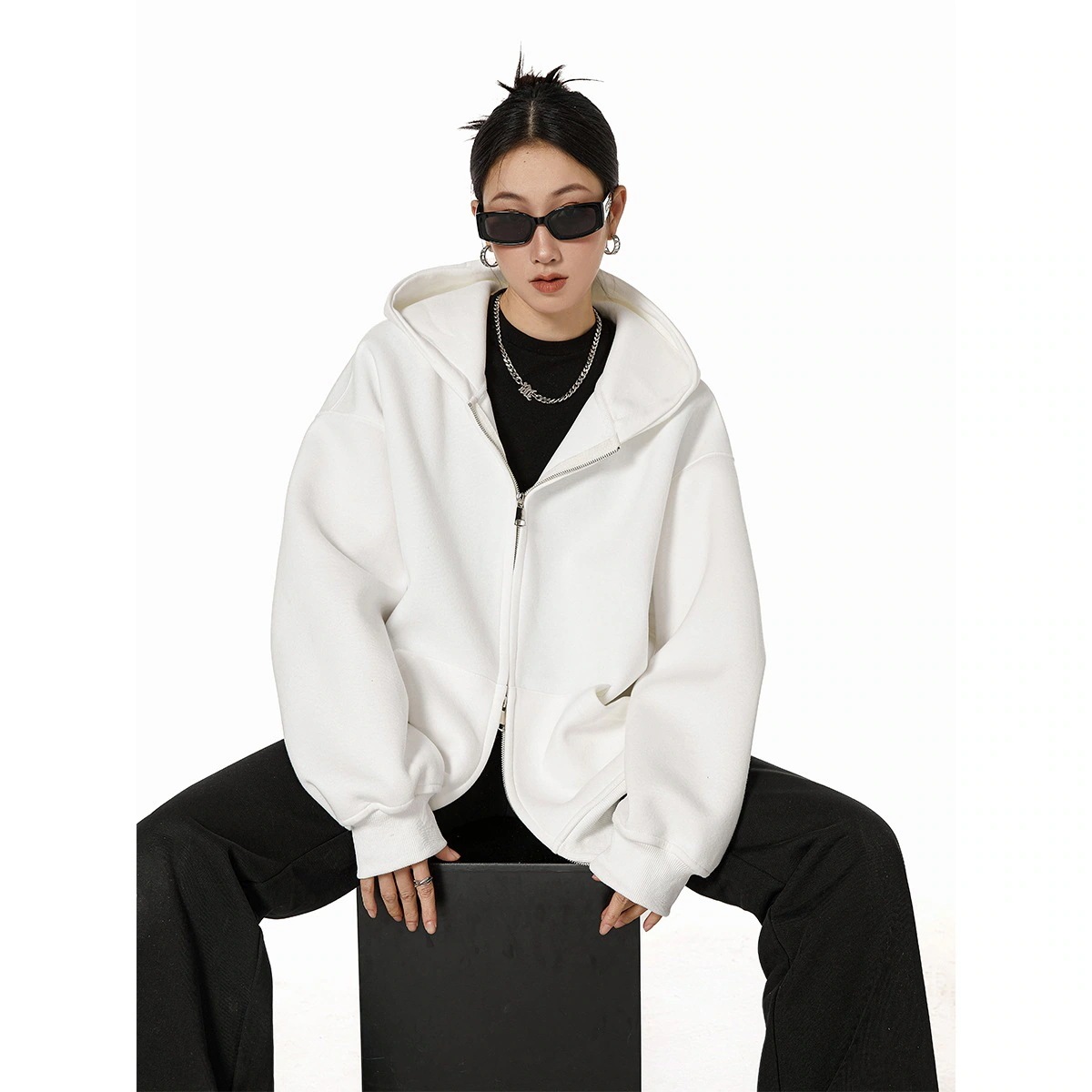 2025春夏トップス パーカー フード付き チャック 長袖 ストライプ ゆったり 細見え 白 黒 おしゃれ かわいい ガーリー キュートフル甘め 韓国ファッション レディース お出かけフルトラック 2025春夏トップス パーカー フード付き チャック 長袖 ストライプ ゆったり 細見え 白 黒 おしゃれ かわいい ガーリー キュートフル甘め 韓国ファッション レディース お出かけフルトラック