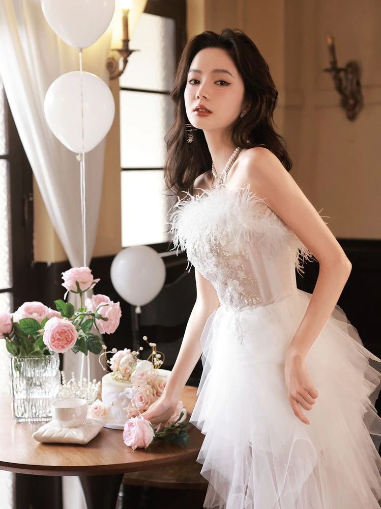 【 3日で出荷 】白いロングイブニングドレススカート 2024新しい高感度ドレス セレブライトラグジュアリーバースデープリンセスドレス パーティードレス ウェディングドレス 結婚式ドレス