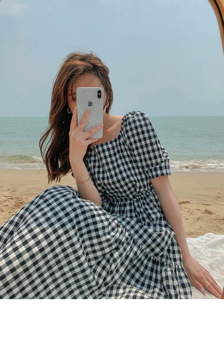 レディース ワンピース ギンガムチェック ティアード ミモレ丈 ロング丈 膝下 半袖 パフスリーブ スクエアネック フレア デコルテ見せ 体型 カバー かわいい 大人可愛い シンプル カジュアル おし レディース ワンピース ギンガムチェック ティアード ミモレ丈 ロング丈 膝下 半袖 パフスリーブ スクエアネック フレア デコルテ見せ 体型 カバー かわいい 大人可愛い シンプル カジュアル おし