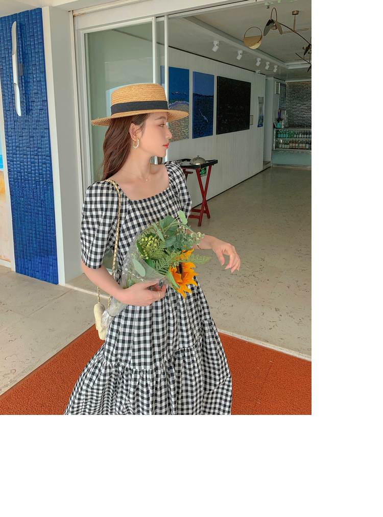 レディース ワンピース ギンガムチェック ティアード ミモレ丈 ロング丈 膝下 半袖 パフスリーブ スクエアネック フレア デコルテ見せ 体型 カバー かわいい 大人可愛い シンプル カジュアル おし レディース ワンピース ギンガムチェック ティアード ミモレ丈 ロング丈 膝下 半袖 パフスリーブ スクエアネック フレア デコルテ見せ 体型 カバー かわいい 大人可愛い シンプル カジュアル おし