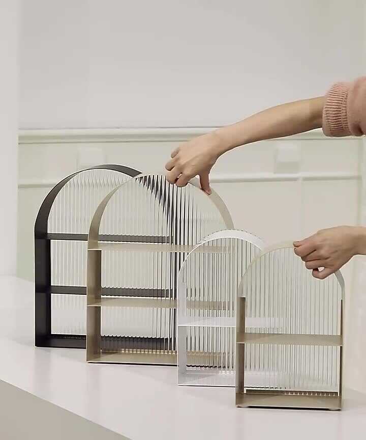 アーチ型 アイアン & アクリル製 ディスプレイ 収納ラック コスメ・小物のインテリア雑貨をスマートに整理 北欧風 マルチポケット デザインラック