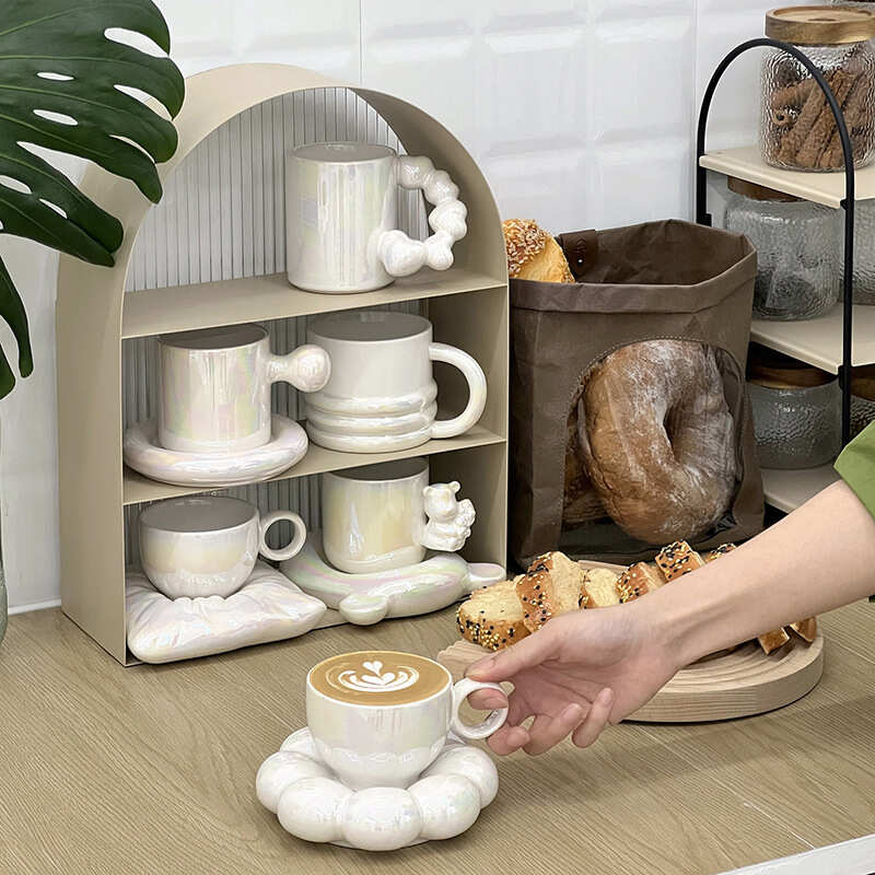 アーチ型 アイアン & アクリル製 ディスプレイ 収納ラック コスメ・小物のインテリア雑貨をスマートに整理 北欧風 マルチポケット デザインラック