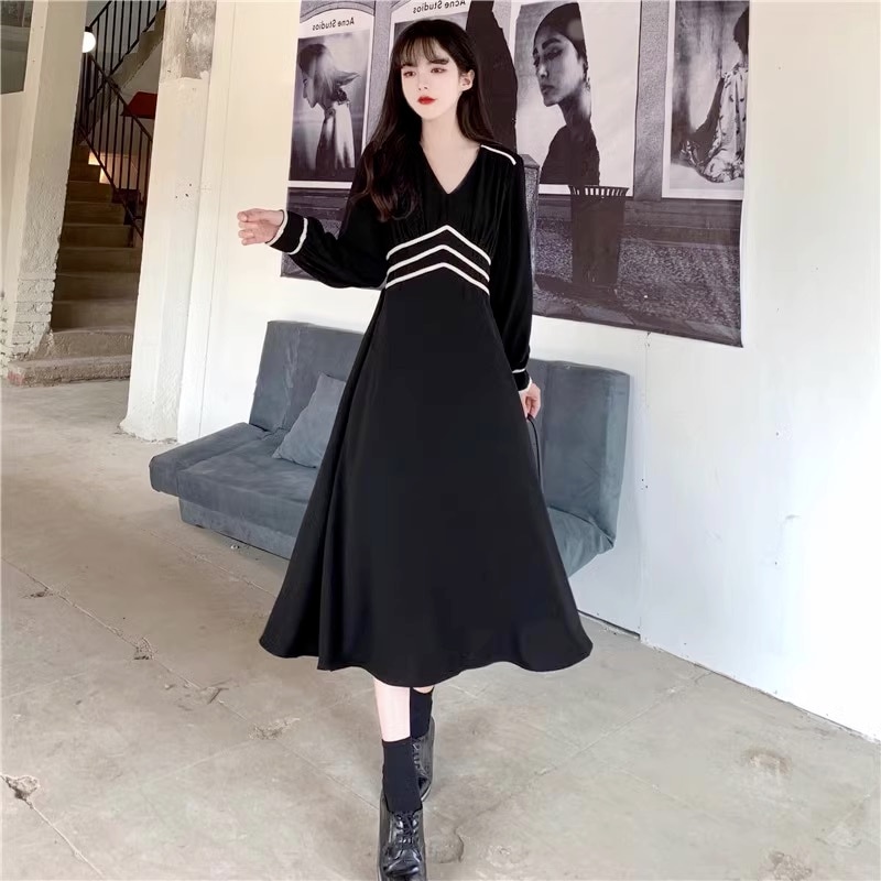 ワンピース フレアワンピース ミモレ ミモレ丈 ロング ロング丈 長袖 Vネック フレア Aライン ハイウエスト かわいい 大人可愛い おしゃれ お洒落 レトロ ラブリー キュート ガーリー 無地 春