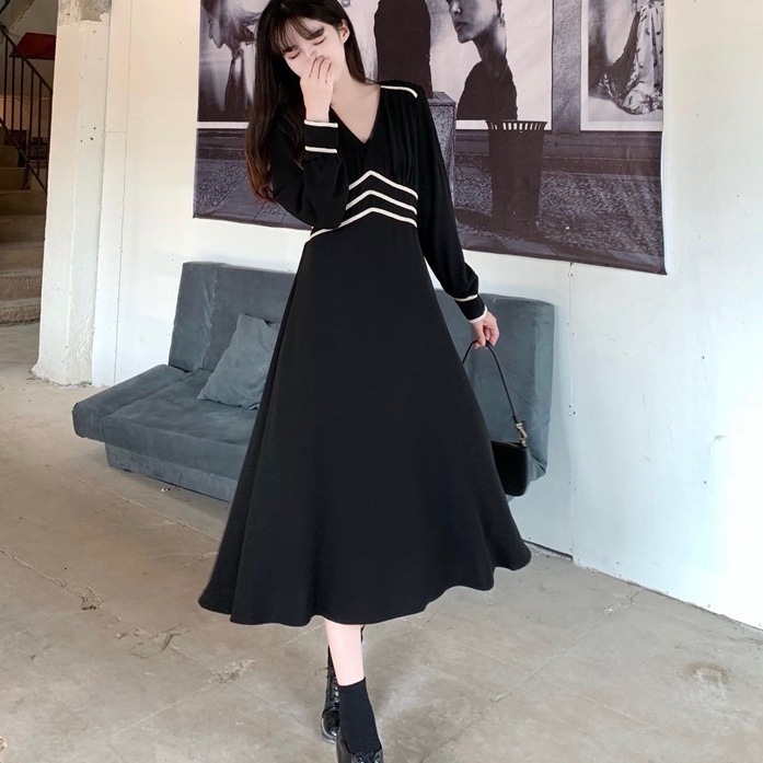 ワンピース フレアワンピース ミモレ ミモレ丈 ロング ロング丈 長袖 Vネック フレア Aライン ハイウエスト かわいい 大人可愛い おしゃれ お洒落 レトロ ラブリー キュート ガーリー 無地 春