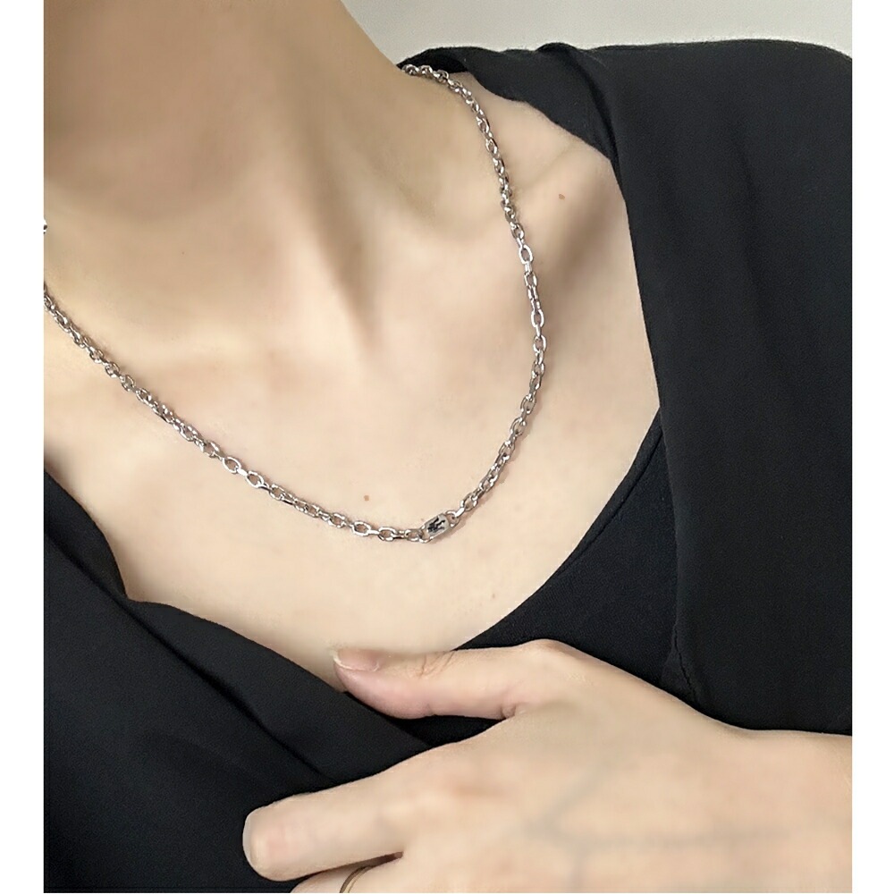 正規品 純正ショッパー付き マセラティ ネックレス メンズ レディース ユニセックス ペンダント シンプル チェーンネックレス ステンレス マセラッティ 誕生日 プレゼント ギフト ブランド アクセサ 正規品 純正ショッパー付き マセラティ ネックレス メンズ レディース ユニセックス ペンダント シンプル チェーンネックレス ステンレス マセラッティ 誕生日 プレゼント ギフト ブランド アクセサ