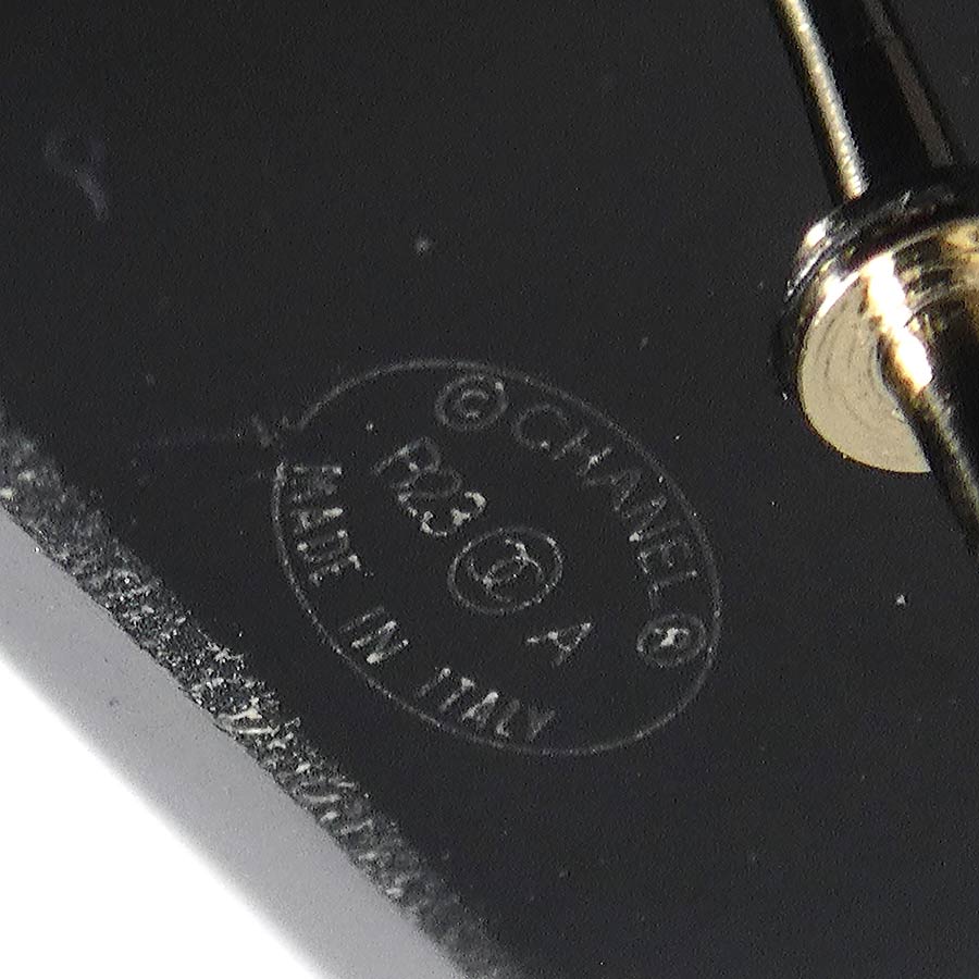 シャネル CHANEL ピアス ココマーク レジン/メタル ブラック/ゴールド レディース e59430i シャネル CHANEL ピアス ココマーク レジン/メタル ブラック/ゴールド レディース e59430i