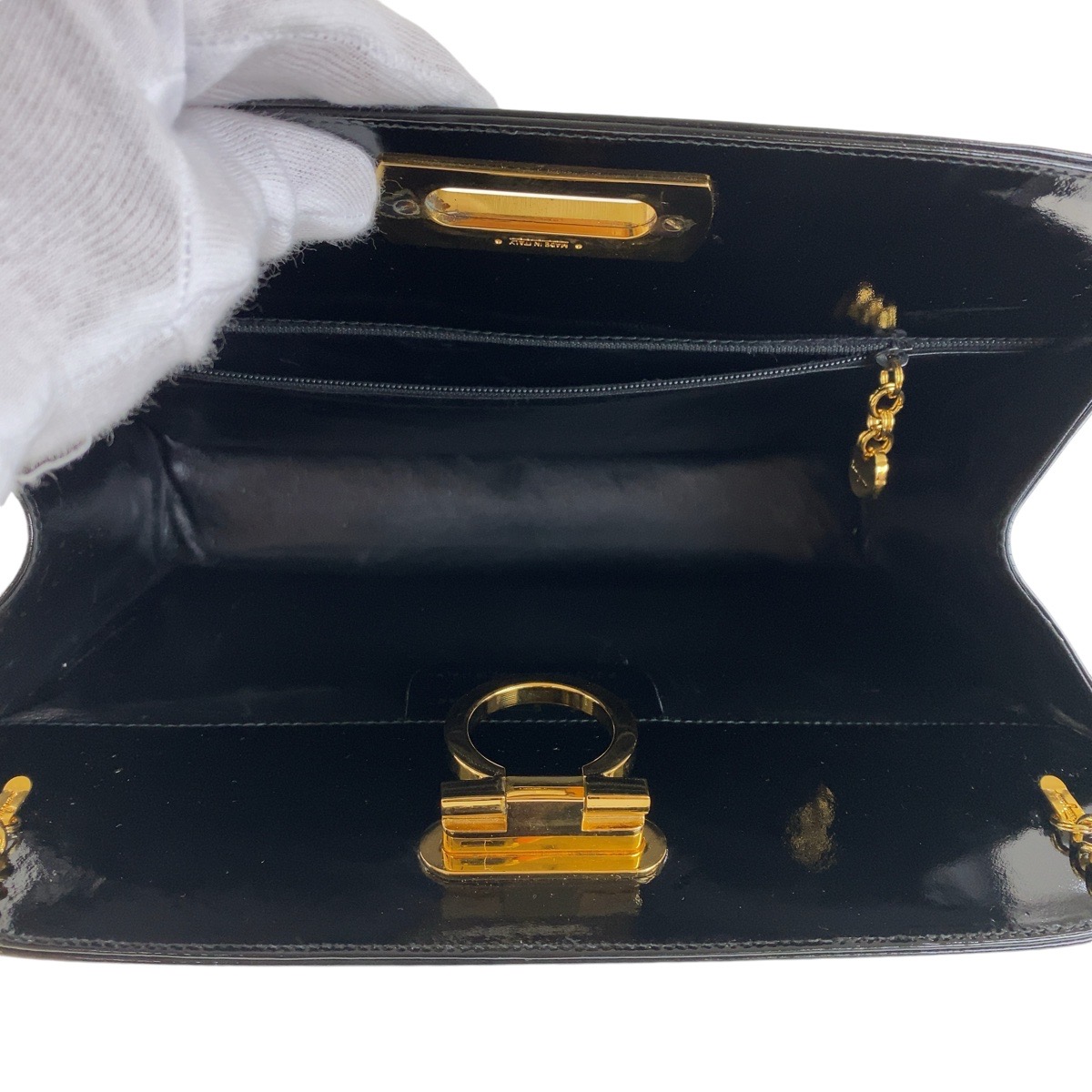 美品 ヴィンテージ ガンチーニ ブラック 黒 ゴールド金具 パテントレザー P21 0587 ショルダーバッグ クラッチバッグ レディース 503822 美品 ヴィンテージ ガンチーニ ブラック 黒 ゴールド金具 パテントレザー P21 0587 ショルダーバッグ クラッチバッグ レディース 503822