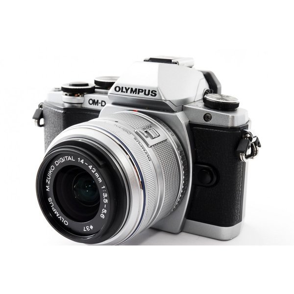 【中古】オリンパス OLYMPUS OM-D E-M10 シルバー レンズセット 美品 SDカード付き 【中古】オリンパス OLYMPUS OM-D E-M10 シルバー レンズセット 美品 SDカード付き
