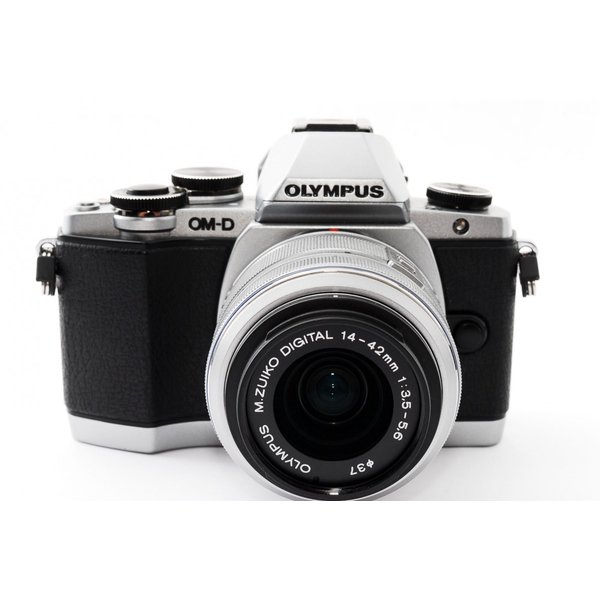 【中古】オリンパス OLYMPUS OM-D E-M10 シルバー レンズセット 美品 SDカード付き 【中古】オリンパス OLYMPUS OM-D E-M10 シルバー レンズセット 美品 SDカード付き