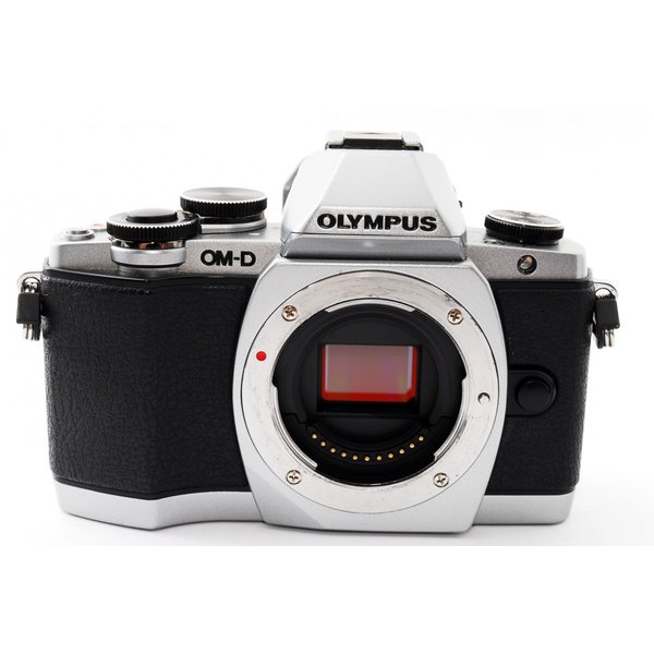 【中古】オリンパス OLYMPUS OM-D E-M10 シルバー レンズセット 美品 SDカード付き 【中古】オリンパス OLYMPUS OM-D E-M10 シルバー レンズセット 美品 SDカード付き